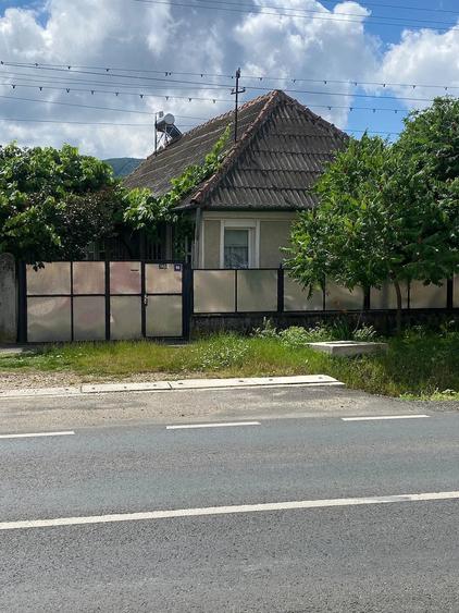 Casă cu 3 camere cu Teren 900 Mp în Galșa
