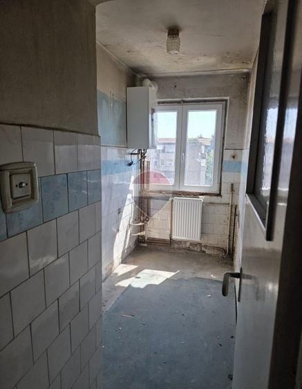 Apartament cu 3 camere semidecomandat în Șagului