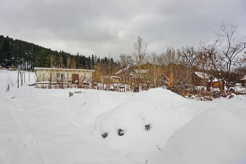 Teren Construcții intravilan de 1700 mp, în Cernatu