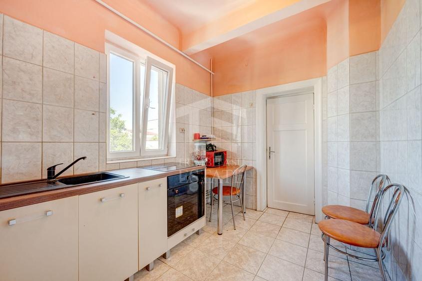 Apartament cu 4 camere decomandat în Calea Călărașilor