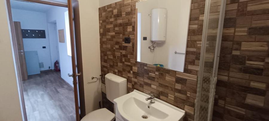 Spațiu comercial, de 54 mp, în Grădiște