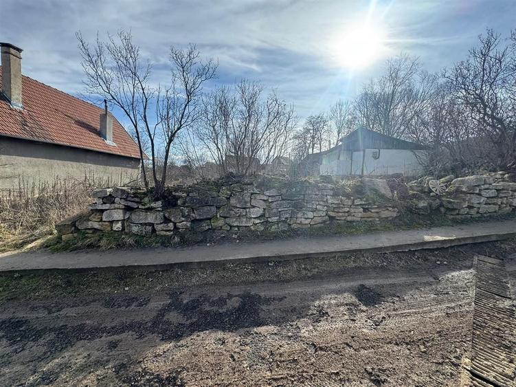 Teren Construcții intravilan de 1000 mp, în Nădășelu