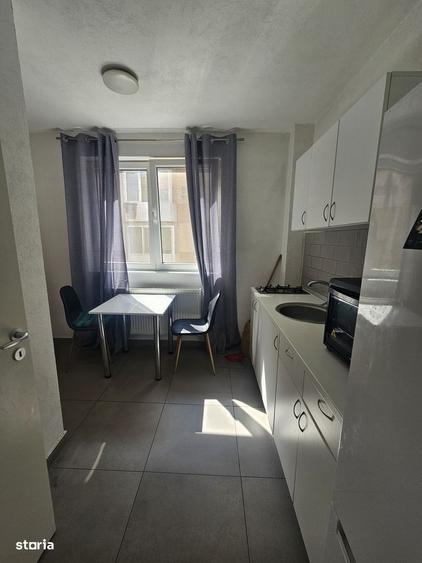 Apartament cu 2 camere decomandat în Complex Studențesc