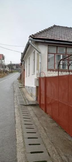 Casă cu 5 camere cu Teren 1000 Mp în Central