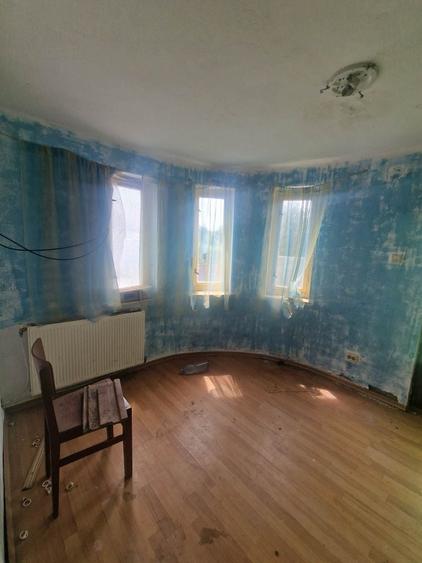 Casă cu 4 camere în Blandiana