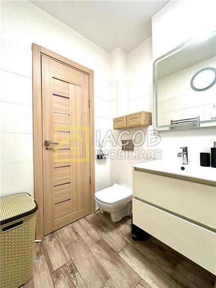 Apartament cu 2 camere decomandat, mobilat în Republicii