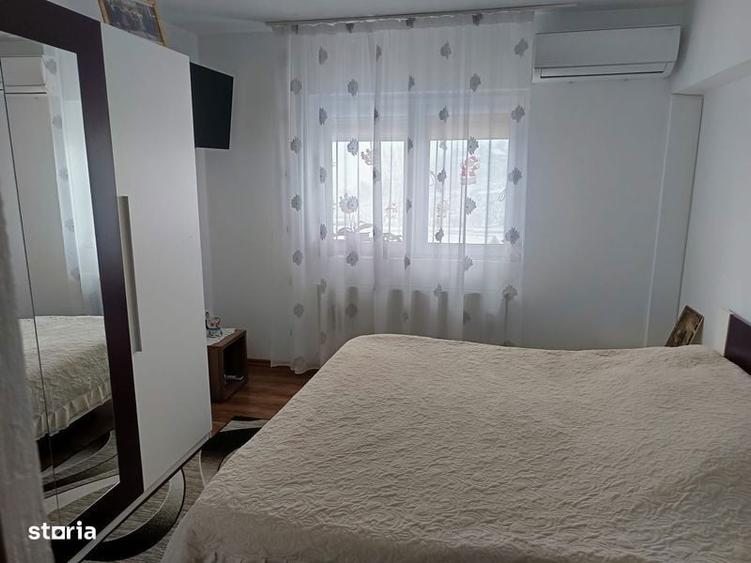 Apartament cu 4 camere de vanzare - 4