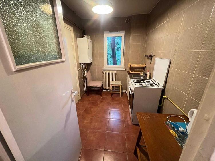 Apartament cu 3 camere decomandat în Tătărași