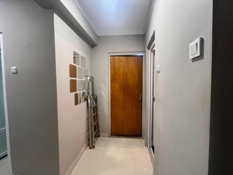 Centru apartament 3 camere renovat etajul 1 vedere stradala - 16