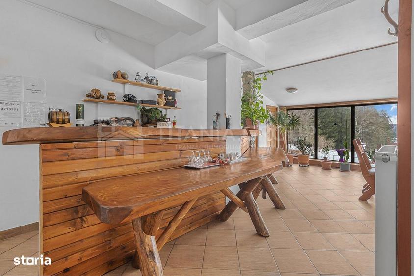 Cladire multifunc?ionala in Poiana Bra?ov oportunitate investi?ional - 1