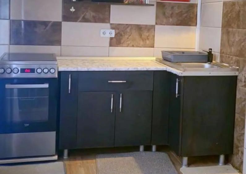 Apartament cu 2 camere la casa, 70 mp - zona centrala - 4