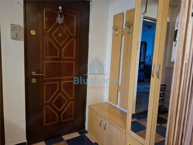 Apartament 3 camere, decomandat, etaj 2, 1Mai - 7