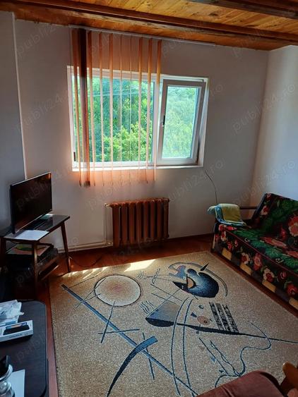 Stefanesti Jud Valcea Casa de Vanzare Curte 3000mp - 1