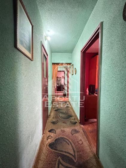 Apartament cu 3 camere, decomandat, zona Dacia - 7