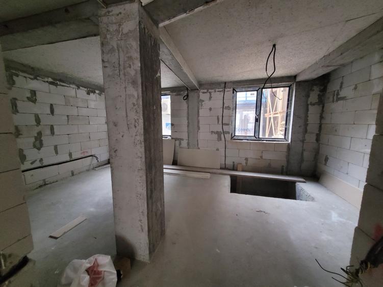 Piata Ovidiu - spatiu comercial cu vad pietonal - 6