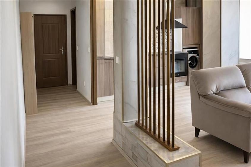 Apartament renovat,elegant,luminos,4 camere,100mp,Centru Civic, Brasov - 3