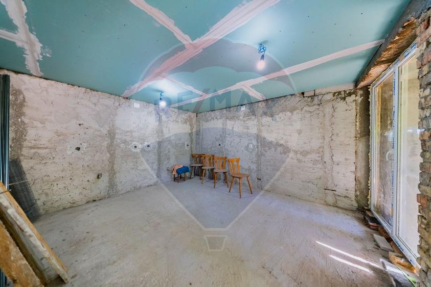 Casă+teren 2880 mp de vanzare in Tipar la 12 km de Chisineu Cris - 6