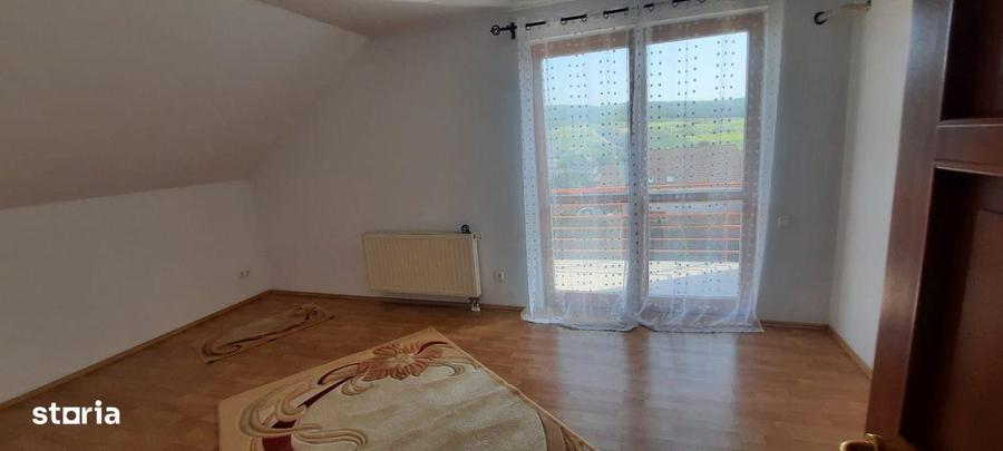 De inchiriat casa 4 camere, Livezeni, Cartierul. Orizontului - 12