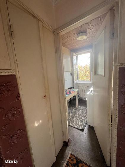 Apartament cu 3 camere semidecomandat în Micro 19