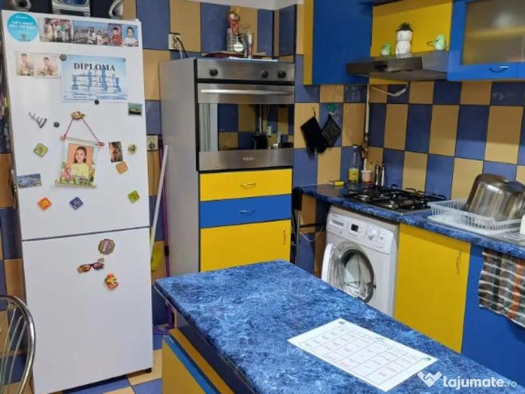 Republicii - Caraiman 3 camere 88 mp etaj 2 - 5