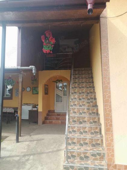 Vand casa in centru Loc Belcesti jud Ia?i - 1