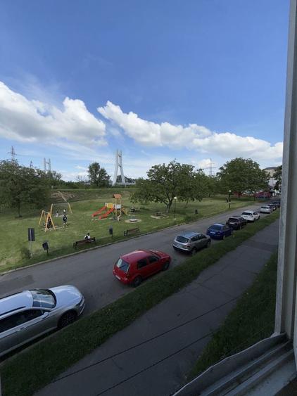 Ofer spre vanzare Garsoniera la etajul 1 zona Ostrovului nr 11 - 7