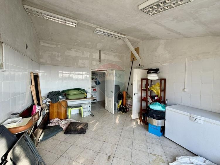 Casă / Vilă cu 4 camere de vânzare - 25