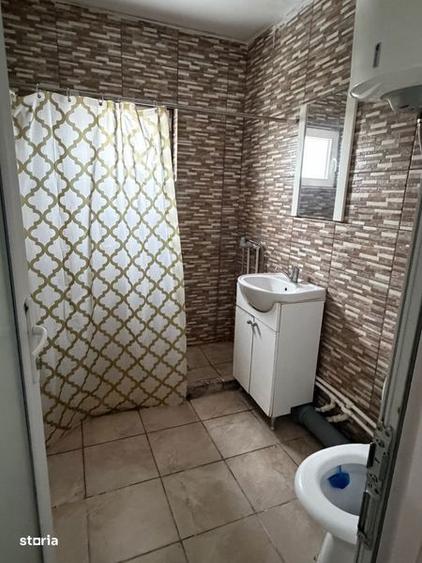 Inchiriez apartament cu 3 camere - 4