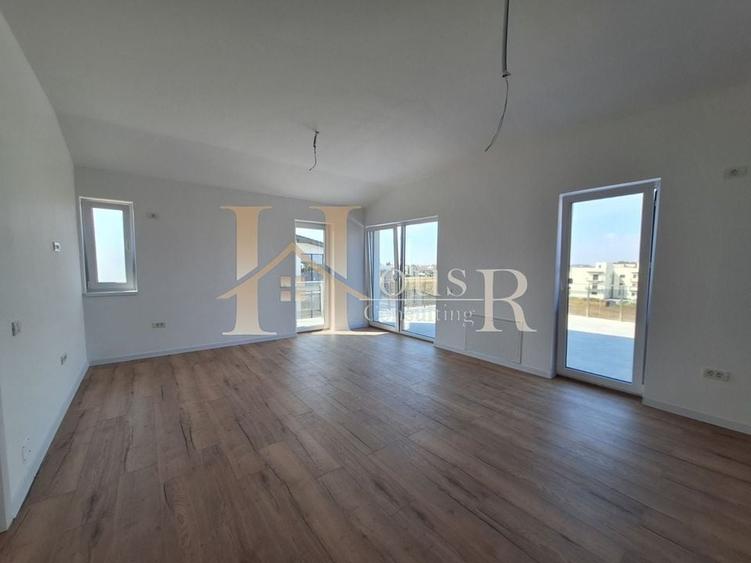 Terasa generoasa. Decomandat. Dormitor matrimonial cu baie proprie. - 4