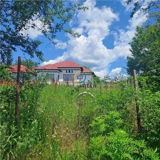 De vanzare casa Calinesti - Ciocanesti, teren 2600 cu deschidere la asfalt - 1