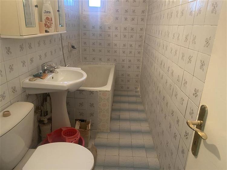 Apartament 2 camere , cartier Sud , 54 mp , decomandat , liber , - 5