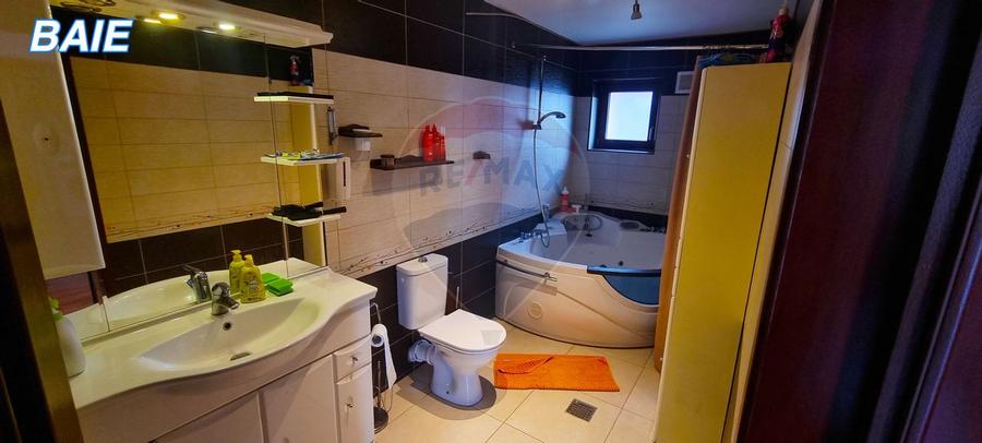 Eleganță și confort într-o casă cu personalitate - 3