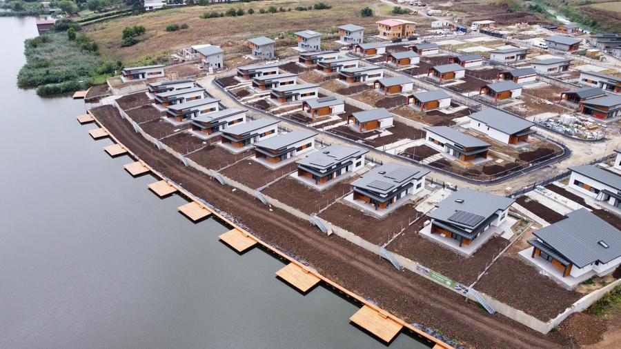 Ocazie// Casa cu ponton pe malul Lacului Snagov - 1