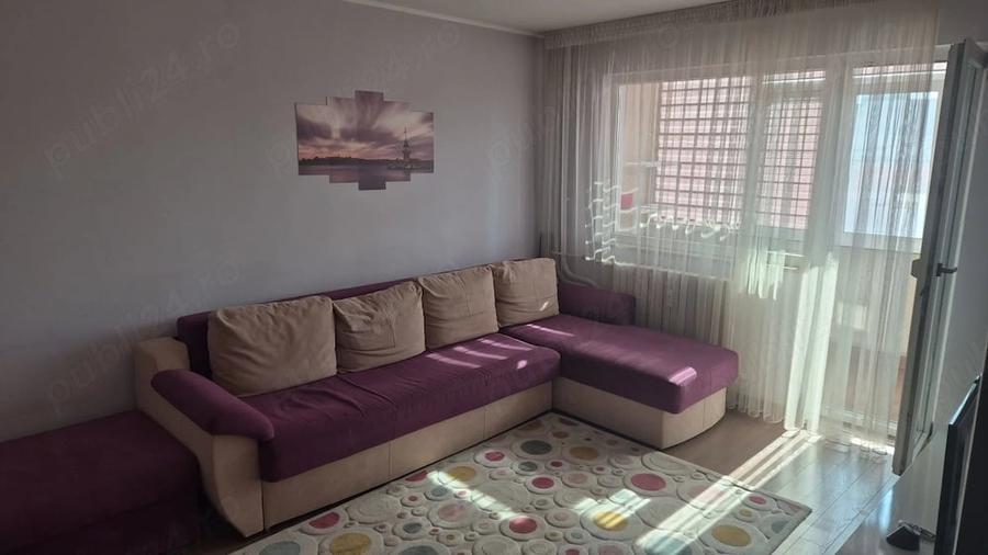 Apartament cu 2 camere decomandat în Casa de Cultură