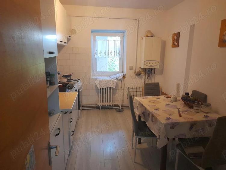 Apartament clasic ?i spa?ios de vanzare Etaj 1, langa Pia?a Centrala din Caransebes - 6