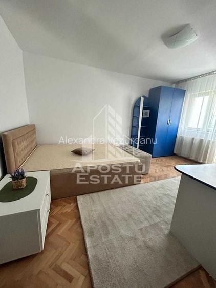Apartament cu 1 camere, etaj intermediar, zona Girocului