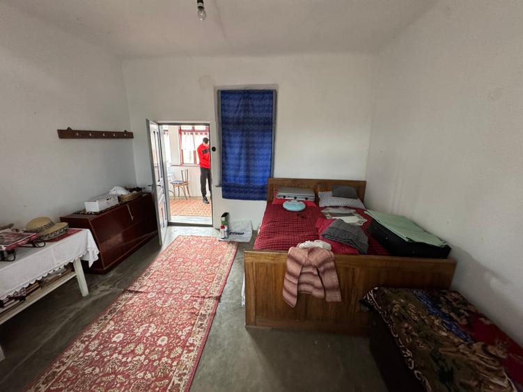 Casă cu anexe de vânzare în Sat Roșiori, Comuna Vânători, jud. Mehedinți - 3