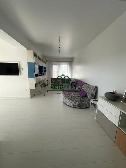 Apartament 4 camere - tip Penthouse - Zona 1 Mai - 7