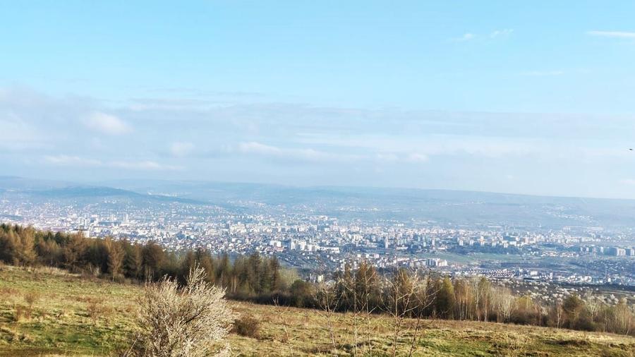 Teren intravilan de 2504 mp, font 21 m, panorama deosebita, Feleac - 1