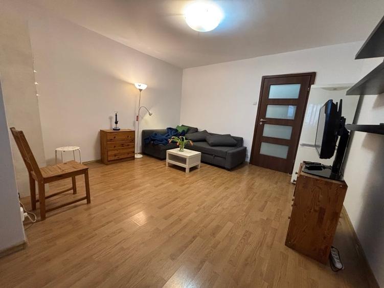 Garsonieră spațioasă la piața Iancului - 1