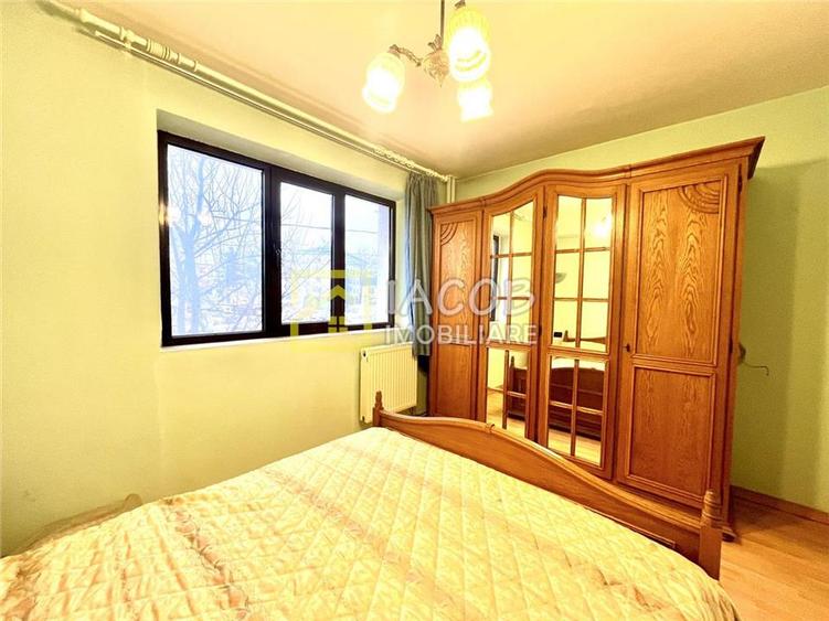 Apartament 3 camere decomandate, etaj 1, str. Narciselor 15, Bacau - 10