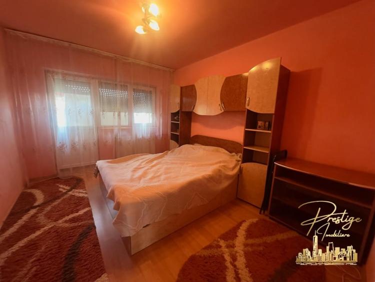 Apartament cu 3 camere de vanzare in zona Lacul Rosu,Rogerius - Oradea - 4