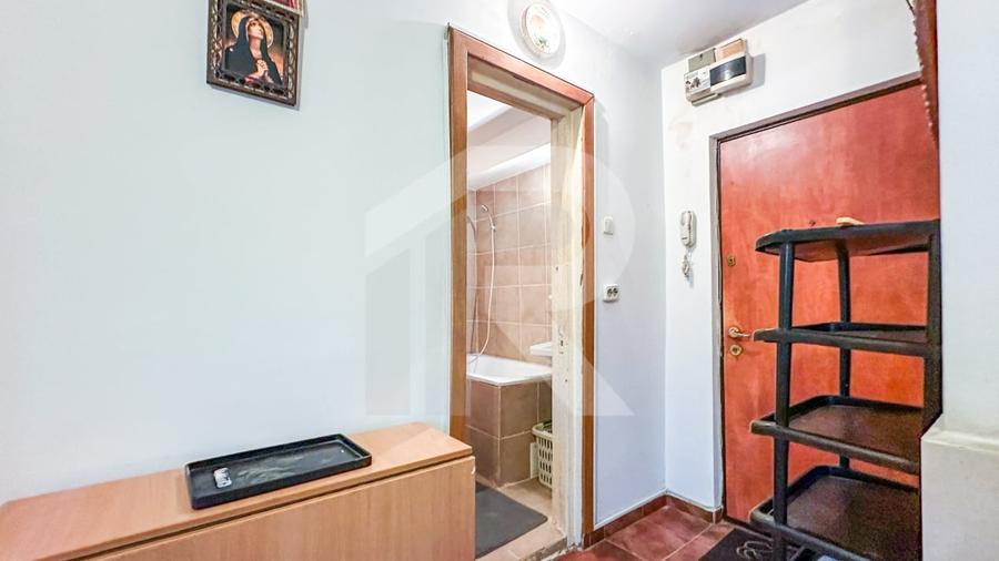 Doamna Ghica, Luntrei - garsoniera de vanzare, COMISION 0 - 3