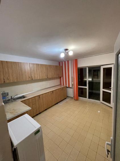 🔥 OCAZIE RARĂ – GARSONIERĂ SPAȚIOASĂ + BOXĂ GENEROASĂ, TULCEA 🔥 - 2