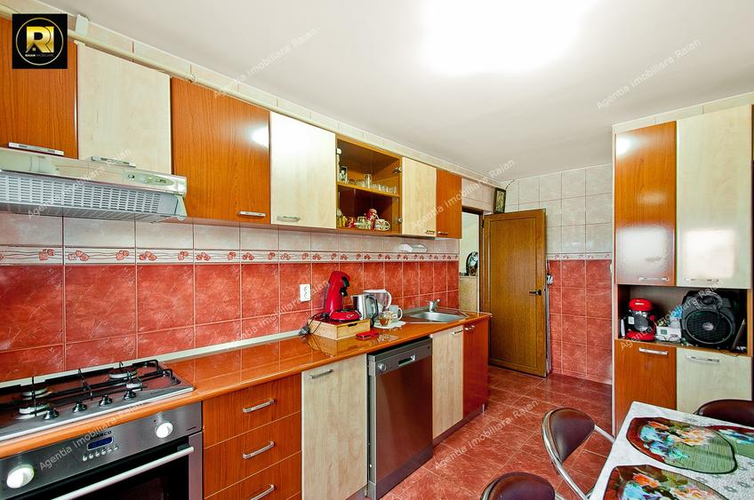 De vanzare 4 camere Micro 20 sup.66mp 2 balcoane renovat si mobilat - 7