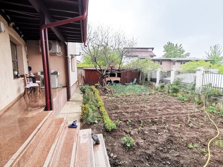 Inchiriere vila 5 camere in Voluntari-Andronache - 12