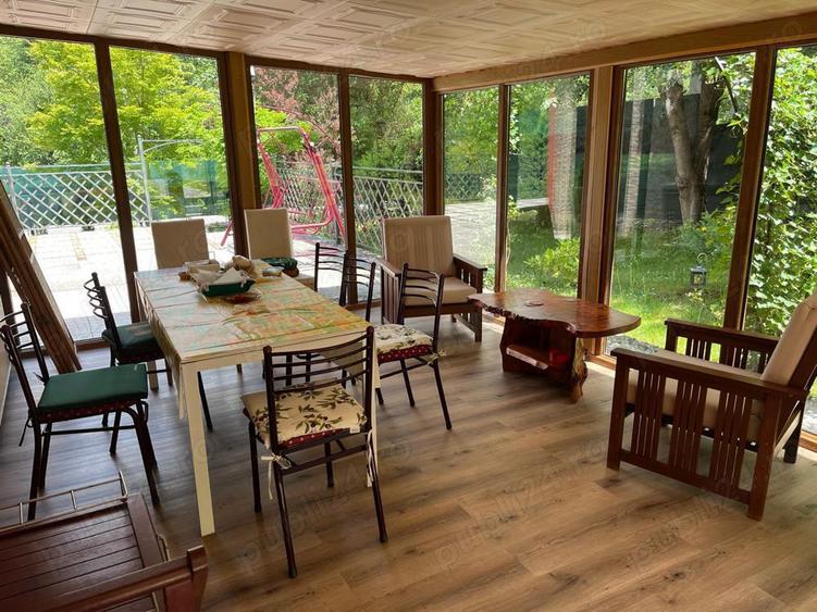 Cabana de vacanta spatioasa, eleganta, cu arhitectura clasica, adaptata la cerintele zonei de munte. - 7