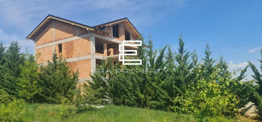 Apartament 2 camere + gradina 50 mp, la cheie , Cristian - 1