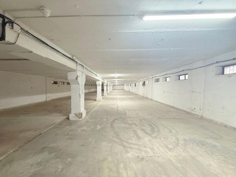 Spațiu industrial de &icirc;nchiriat - 1.690 mp, acces TIR- zona Fratelia - 16