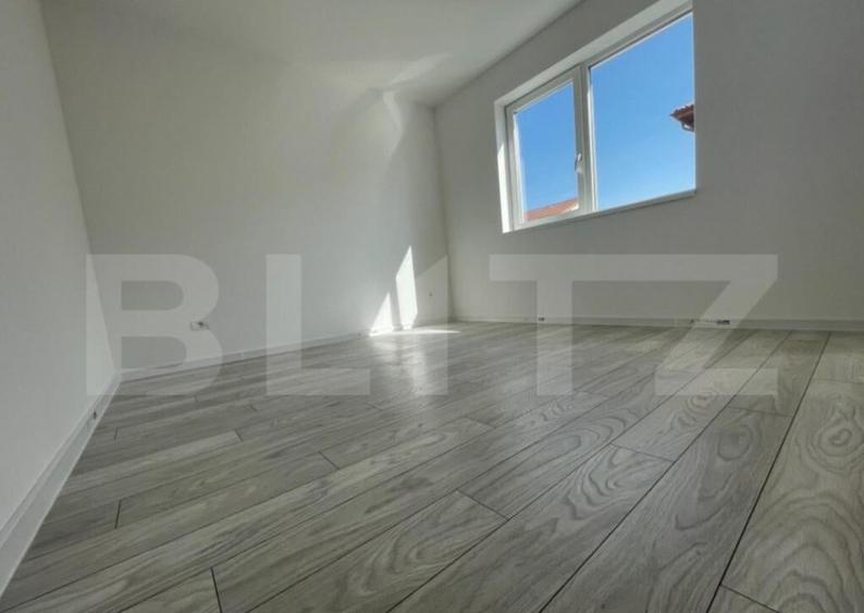 SUPER PRET!Apartament cu 3 camere + balcon, 1 loc de parcare - 6